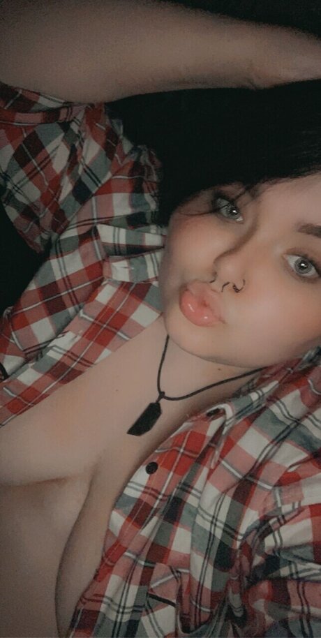 ThiccAltAyre model high quality photo