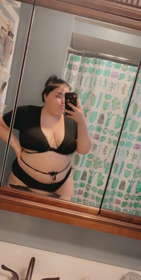 ThiccAltAyre sex model img