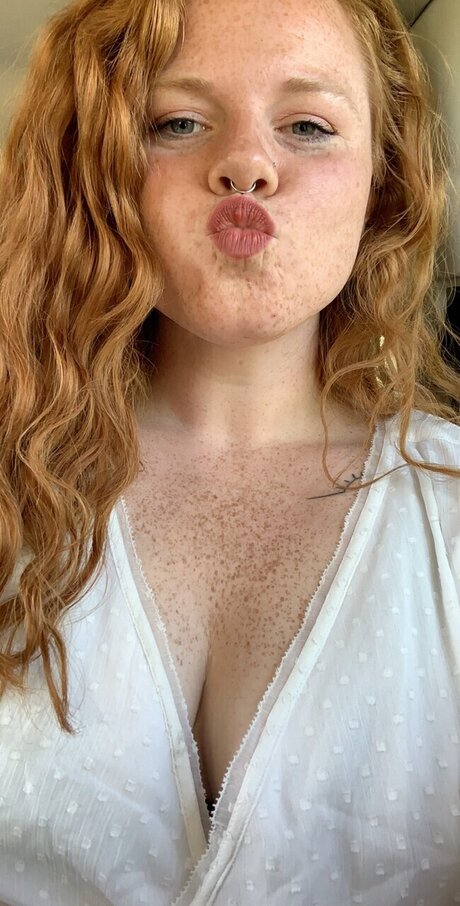 Ruthiswaiting_ art actress pic