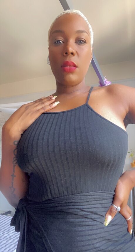 Spikeleejoint star hot pictures