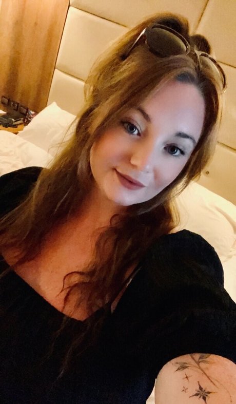 coco lls hot actress pics