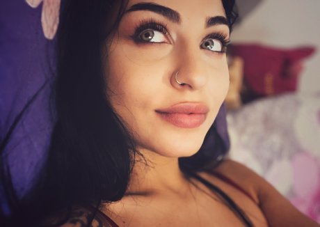 crewkaarina naked actress pictures