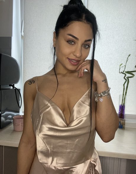 crewkaarina pornstar free pics