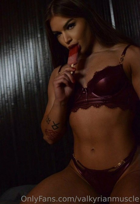 valkyrianmuscle sexy pornstar pic