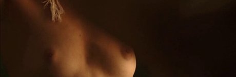 Lou de Laage sexy model pics