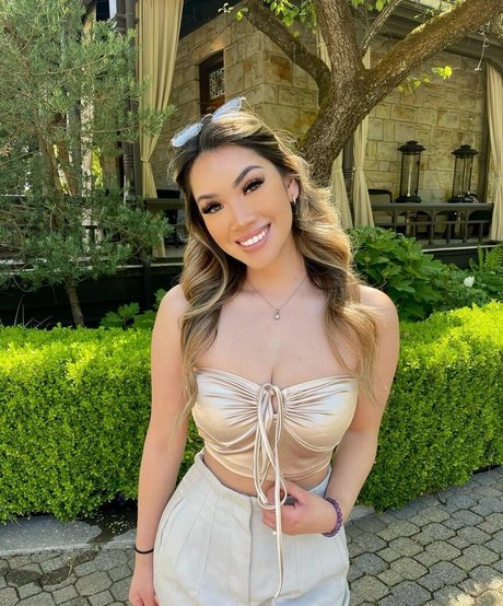 Clarissa May sexy pornstar pictures