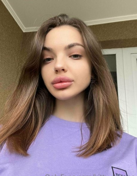 kitty kateee art star pic