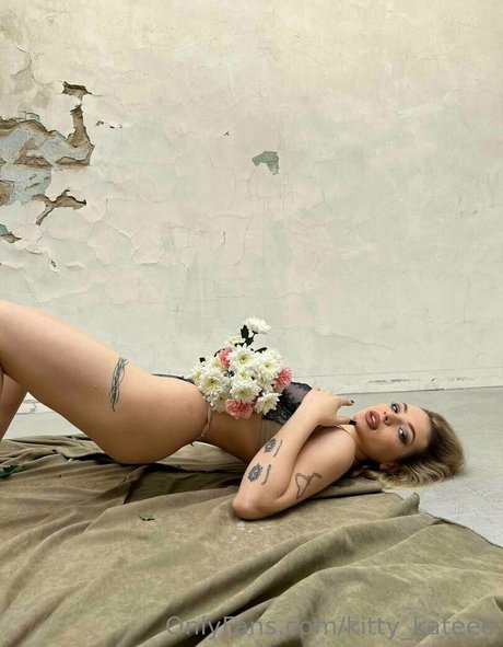 kitty kateee beautiful model photo