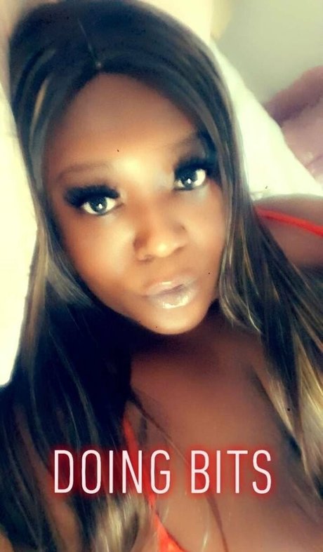 cutiecc model pornographic picture