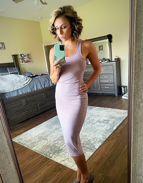 ulauryn gemini xxx model gallery