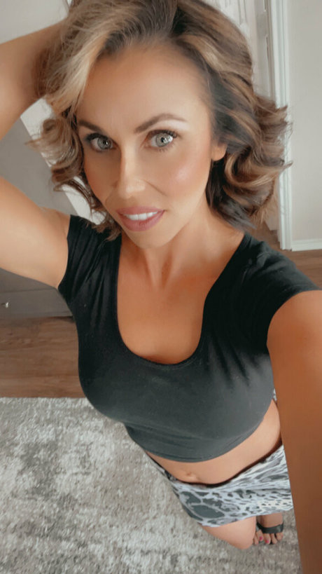 ulauryn gemini art pornstar gallery