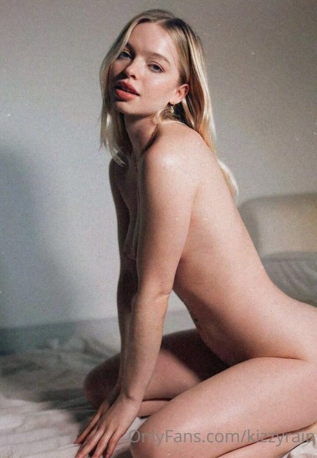 kizzyrain model free pictures