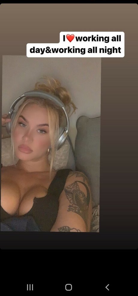 Kaseefacee model pornographic photo