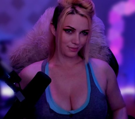 scxrlet64 star nude photo