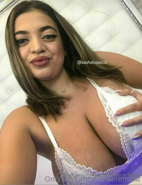 floweremma beautiful actress image