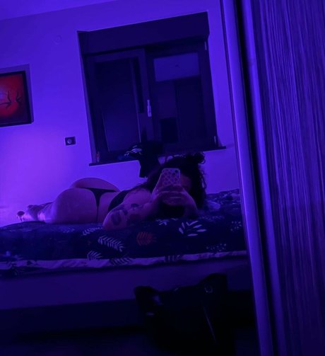 Krolkmi pretty pornstar image