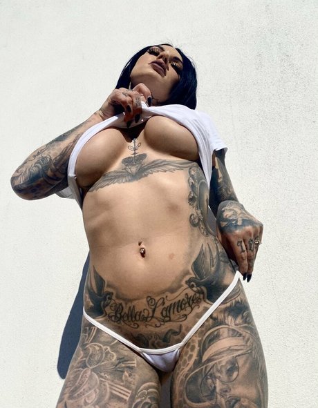 Bee Phillips star naked gallery