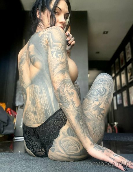 Bee Phillips star nudes photo