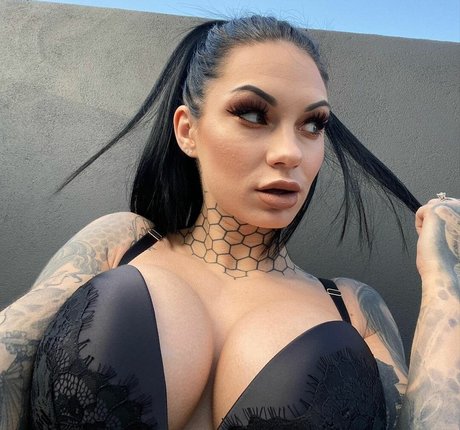 Bee Phillips pornstar high quality picture