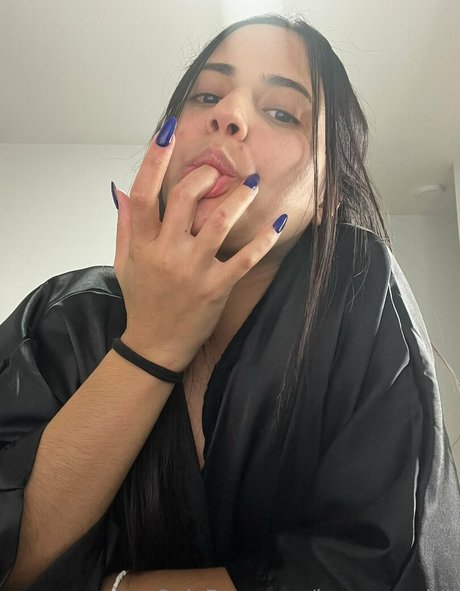 iamqueenjaii model exclusive pic