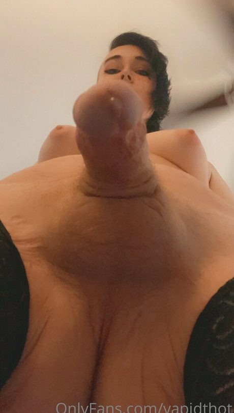 vapidthot star naked picture