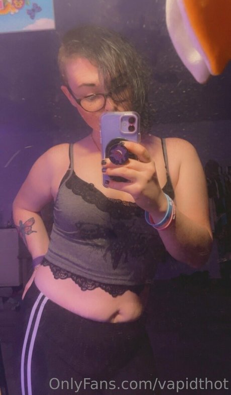 vapidthot exclusive model image