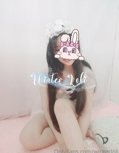 winter lolly pretty model photos