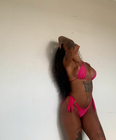 __DosAnjos model hot pictures