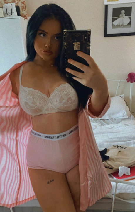 caitjxo naked pornstar photo