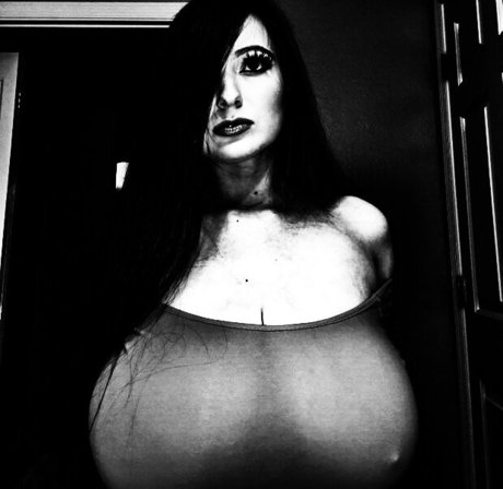 Amanda Love_ model nude pics