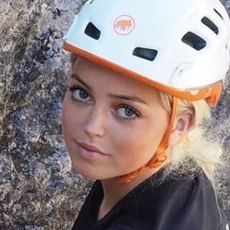 Kngemma pornstar nude image