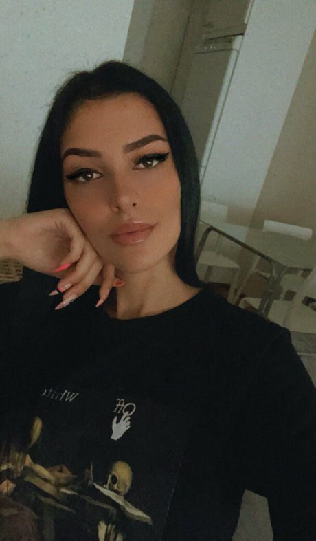 cristall69 pornstar pretty photo