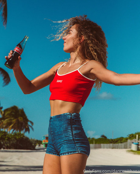 dancewithana model erotic archive