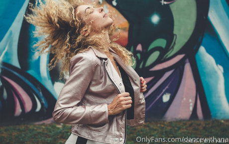 dancewithana xxx model img