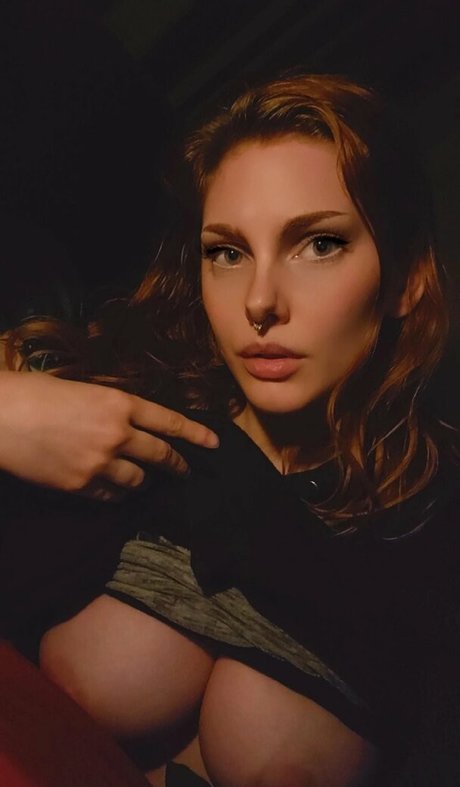 Rainia Belle high quality model image