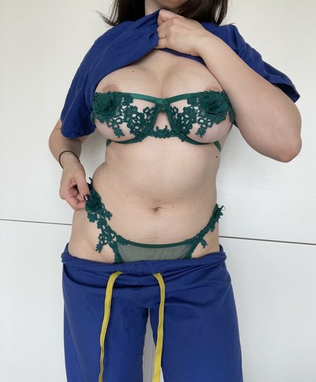 alexanextdoor actress photos