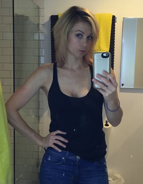 Iliza Shlesinger model xxx images