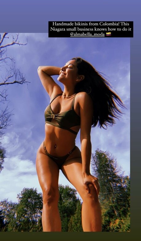 Humberly Gonzalez naked model images