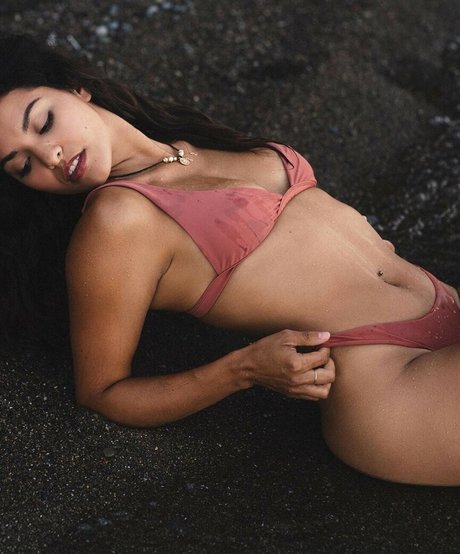 Humberly Gonzalez top star photo