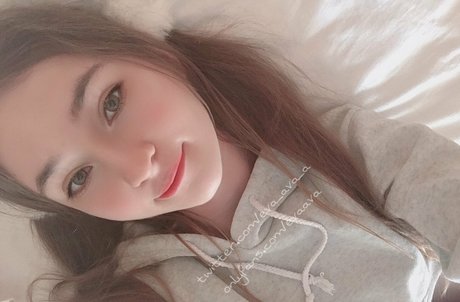 evaava free sexy model images