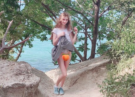 evaava free star nude picture