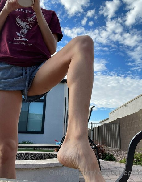 legsfeetrepeat porn model galleries