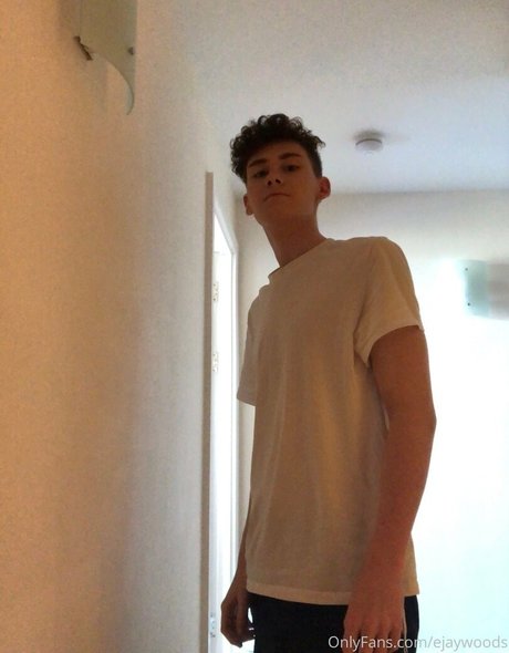 ejaywoods nude actress pics