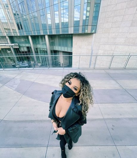 natrl hd actress pictures