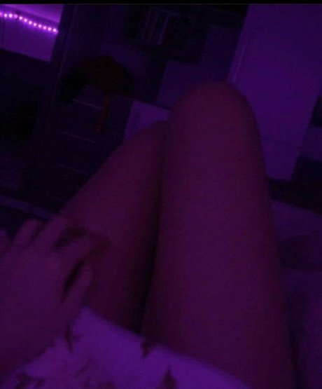 babydeeeefree star top image