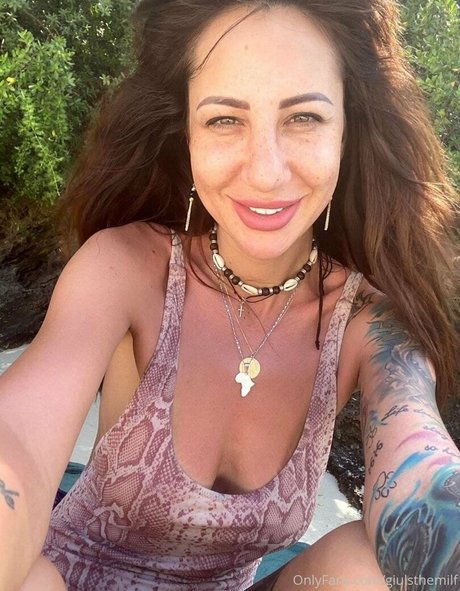 giulsthemilf model erotic img