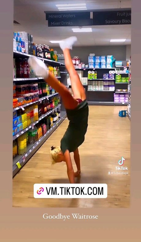 Olivia Bentley pornstar img