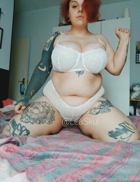 leaskulfree pornstar nudes gallery