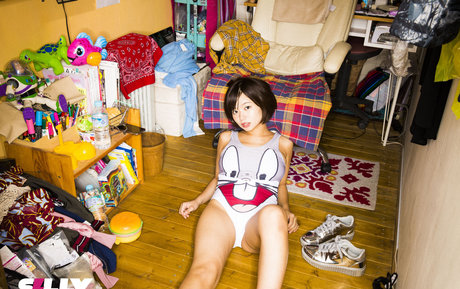 Tsukasa Wachi model erotic image