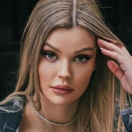 Aroyitt xxx actress pictures